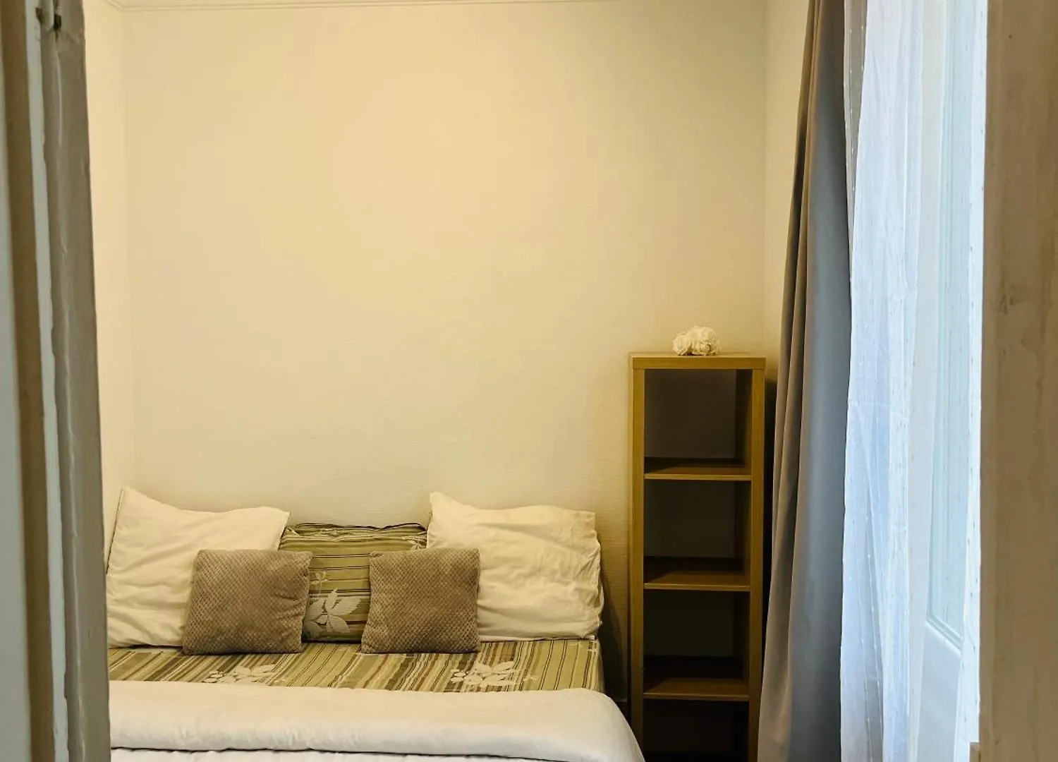 Apartment In Montmartre, Paris, Near Sacre-Coeur Read Host Profile For Booking Séjour chez l'habitant